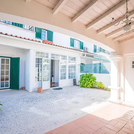 Guestready - The Serenity House * تشارنكه